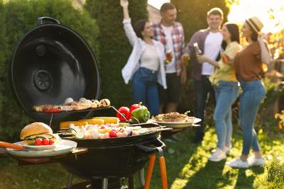 Barbecues de l’été. Profitez du jardin ou du balcon